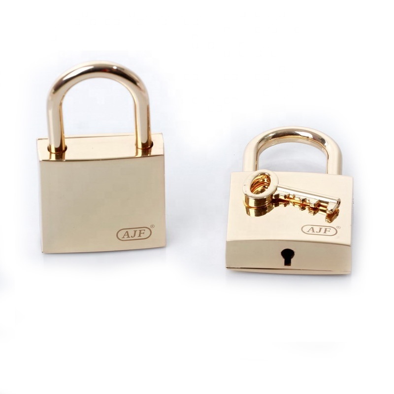 AJF New arrival high quality golden high polish square love lock