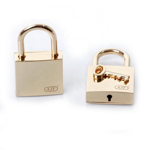 AJF New arrival high quality golden high polish square love lock