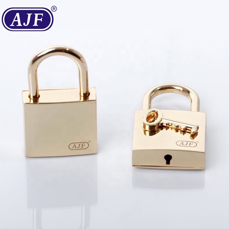 AJF New arrival high quality golden high polish square love lock