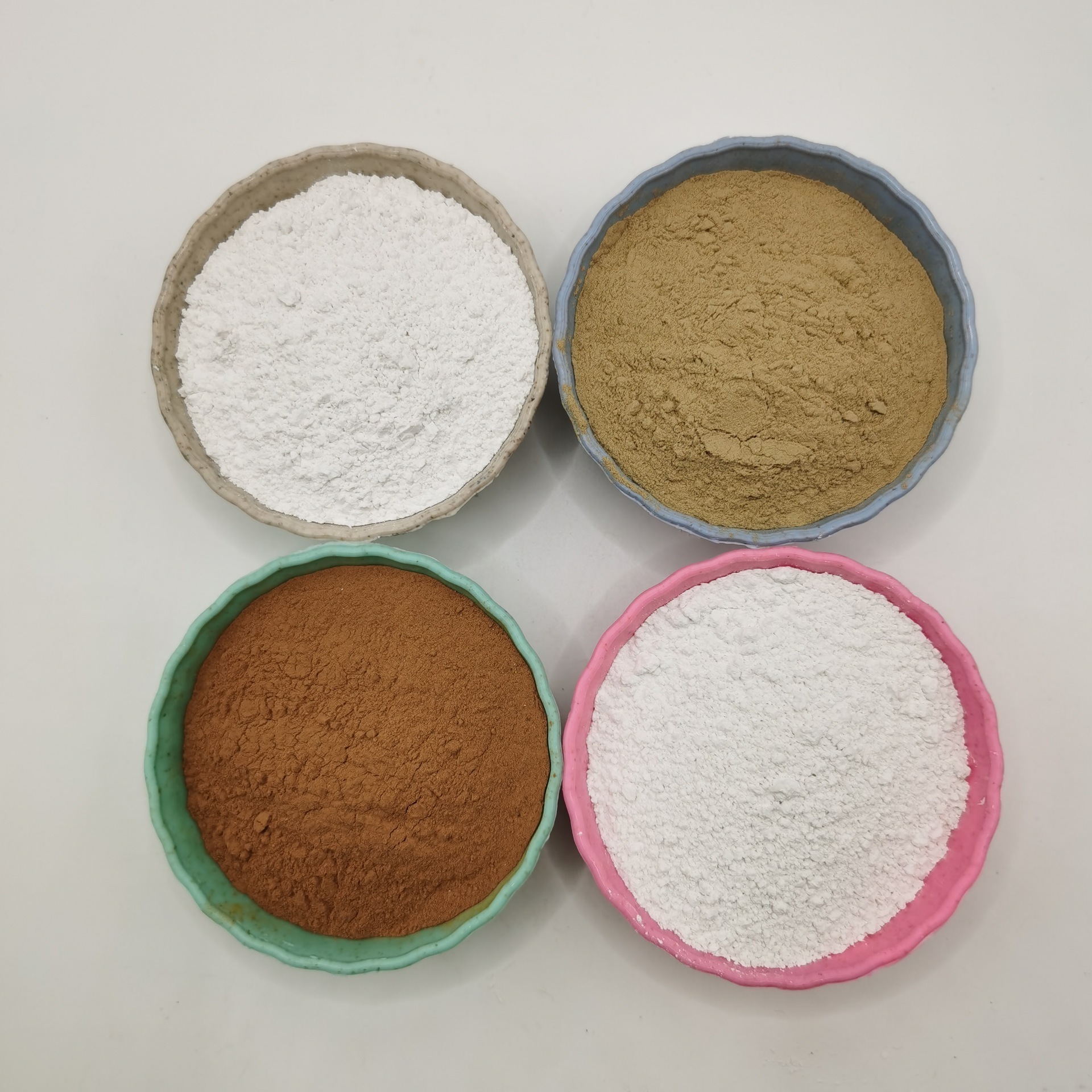 Bentonite Clay Cost Yellow Free Sample Pellet Wholesale Particle Desiccant Absorbent Toothpaste Manufacturer Ceramic Grade