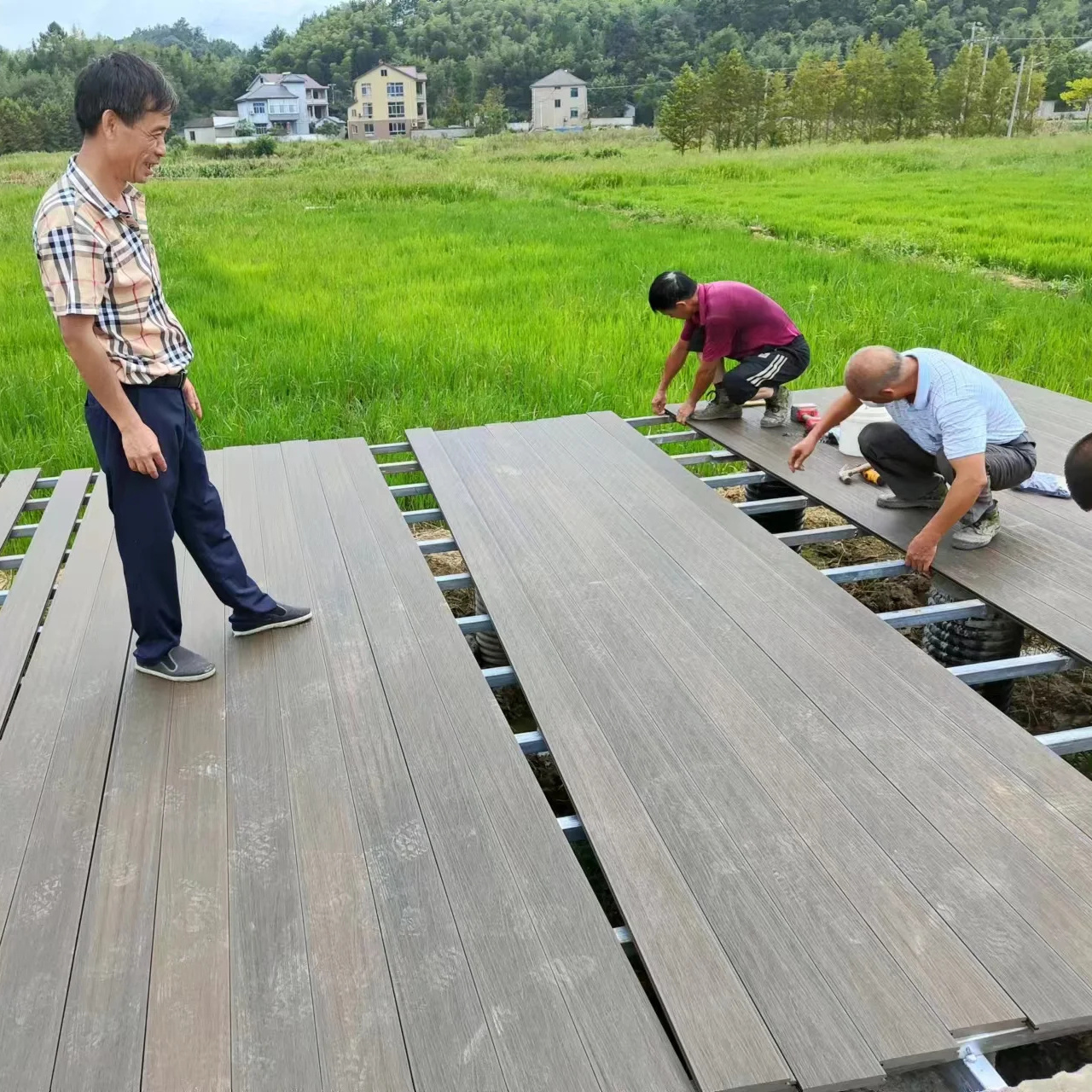 Anti UV Outdoor Solid Waterproof High Strength FSC Wooden  Certified  WPC Wood Plastic Composite Decking Of Double Colors