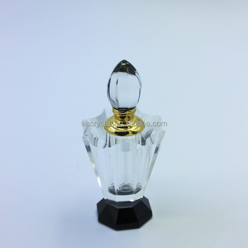 Fashion Flower Shaped Romantic Clear K9 Crystal Perfume Bottle From China Factory