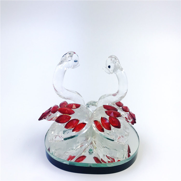 Wholesale Exquisite Folk Art Decoration Wedding Gifts Souvenir Beautiful Small Glass Swan For Giftss Swan