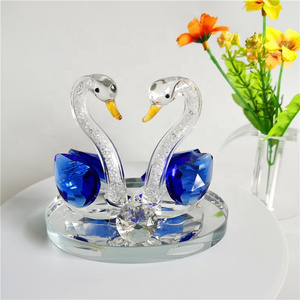 Wholesale Super Quality Romantic Wedding Crystal Gifts Crushed Diamond Filled In Neck Blue Crystal Glass Swans