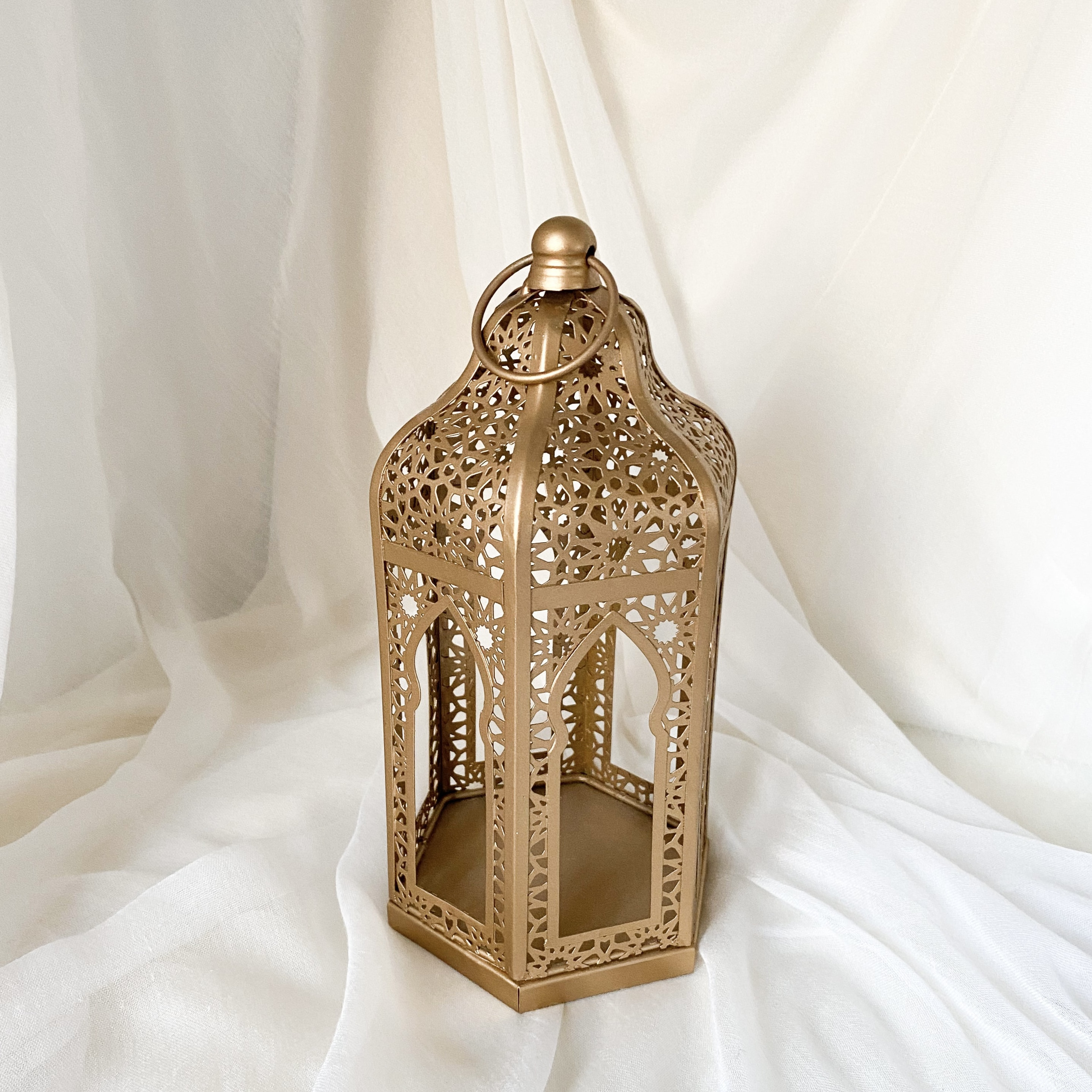 Hot Selling Wholesale Gold Metal Moroccan Candle Holder Lantern Home and Garden Decorative Handmade Candle Lanterns