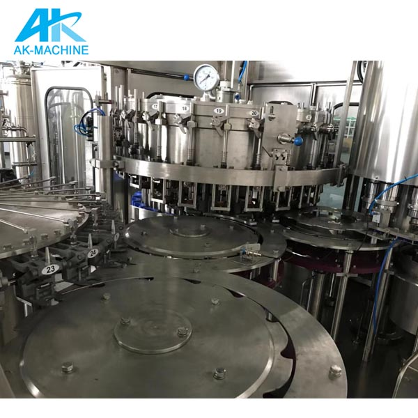 Full Automatic Co2 Carbonated Soft Beverage Drinks Soda Water Drinks Beverage Beer Filling Machine Production Line