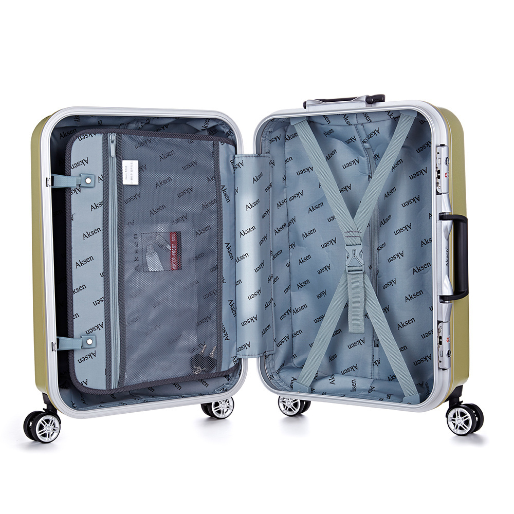 Hot sale trolley luggage set hard suitcase on Universal wheel 3pcs Tsa lock plastic suitcases luggage sets