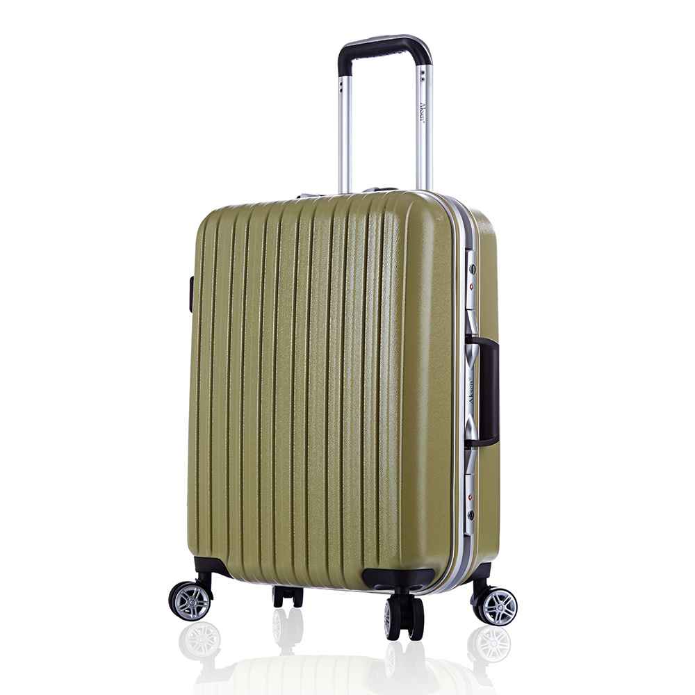 Hot sale trolley luggage set hard suitcase on Universal wheel 3pcs Tsa lock plastic suitcases luggage sets