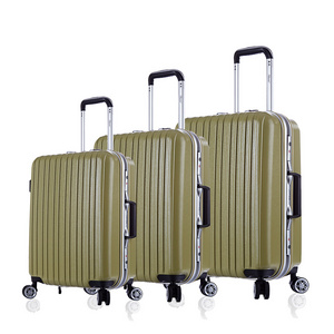 Hot sale trolley luggage set hard suitcase on Universal wheel 3pcs Tsa lock plastic suitcases luggage sets