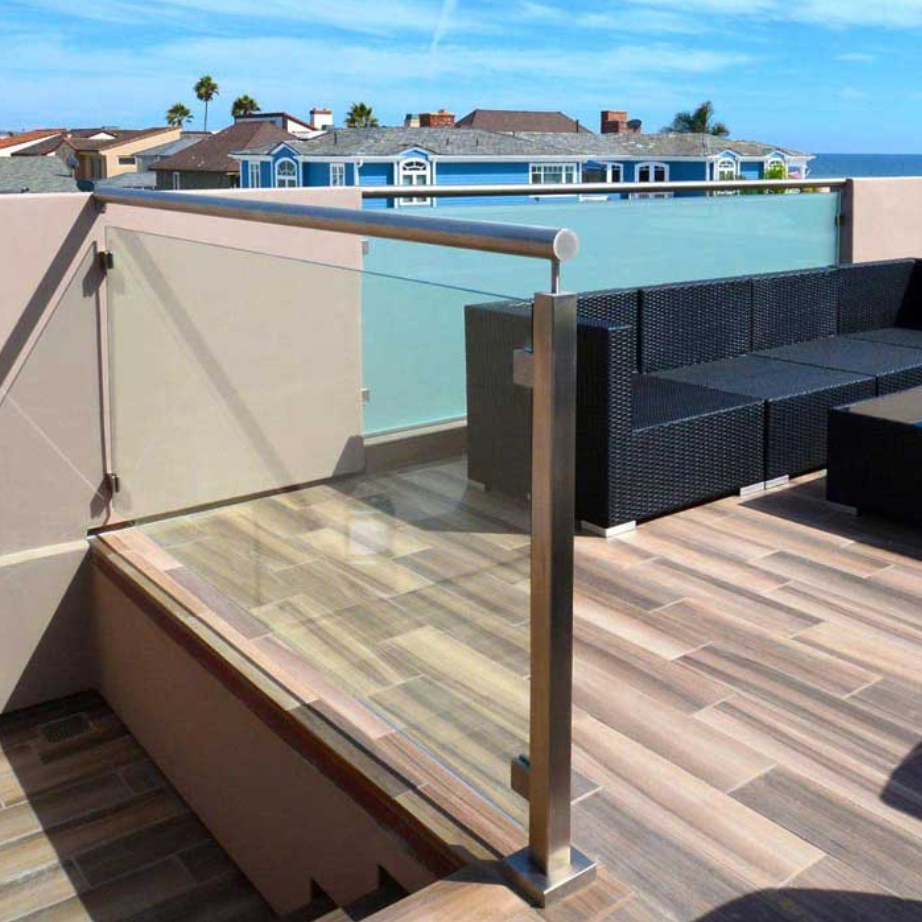 AKW New Design Stainless Steel Glass Balustrade Stand Mounted Balcony Design Stainless Steel Railing