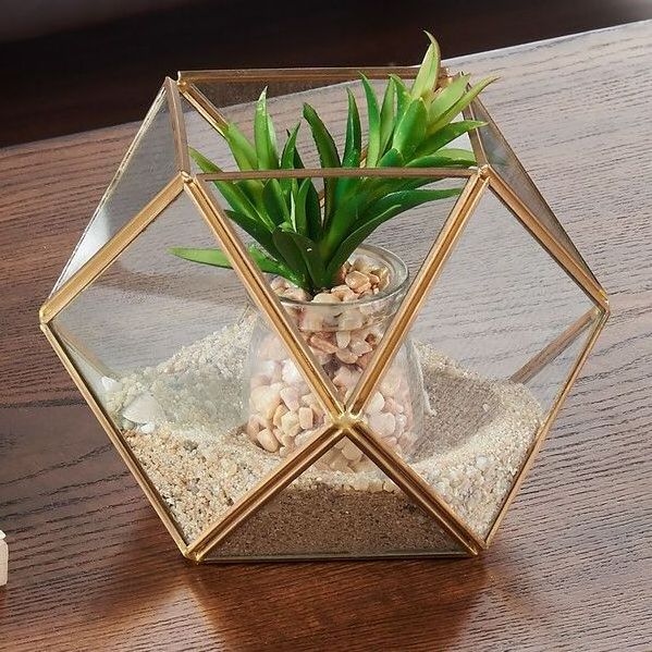 Simple & Elegant Handmade Modern Artistic Glass Terrarium Geometric Home Office Desktop Decor Glass Terrarium Metal Frame