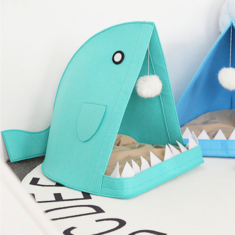 2022 new arrival foldable semi-closed shark shaped pet felt fashion design pet mat for kitty durable pet bed