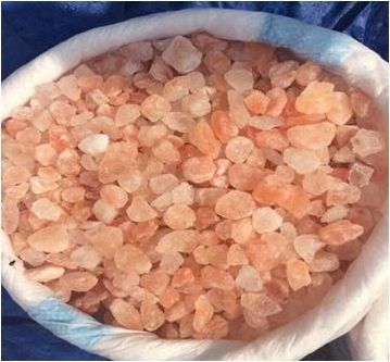 Premium quality Himalayan Salt Chunks, Natural Rock Salt, Gourmet Crystal Salt Stones for Restaurant use