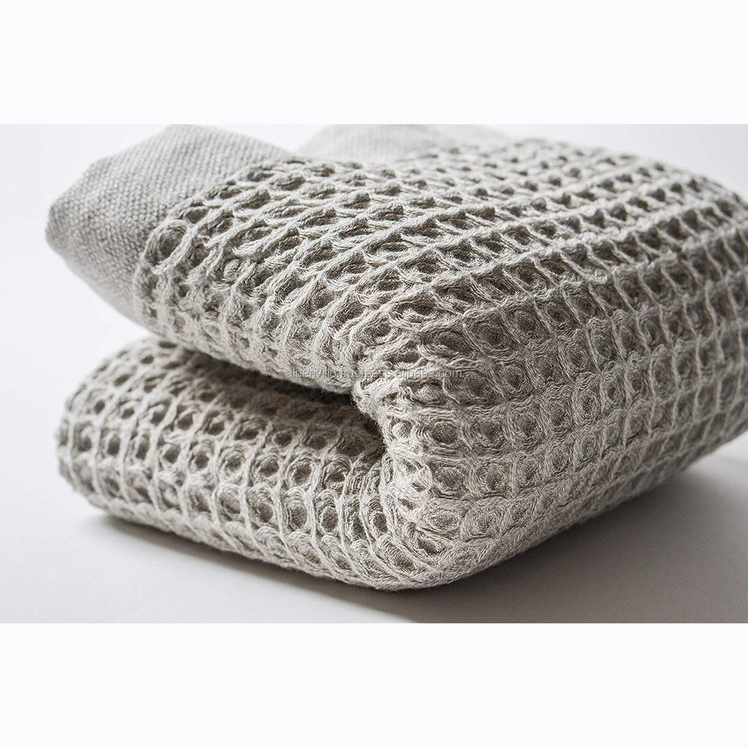 Sustainable Cotton Honeycomb Weave Fabric Bath Towel Waffle Weave Products with Different Styles from Indian Supplier