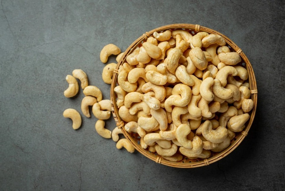 BEST PRICE BEST TASTE Cashew Nuts Roasted Raw Fried Baked All Size Nuts