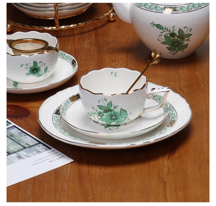 Exquisite European style porcelain coffee pot and plate Ceramic afternoon tea cup and saucer