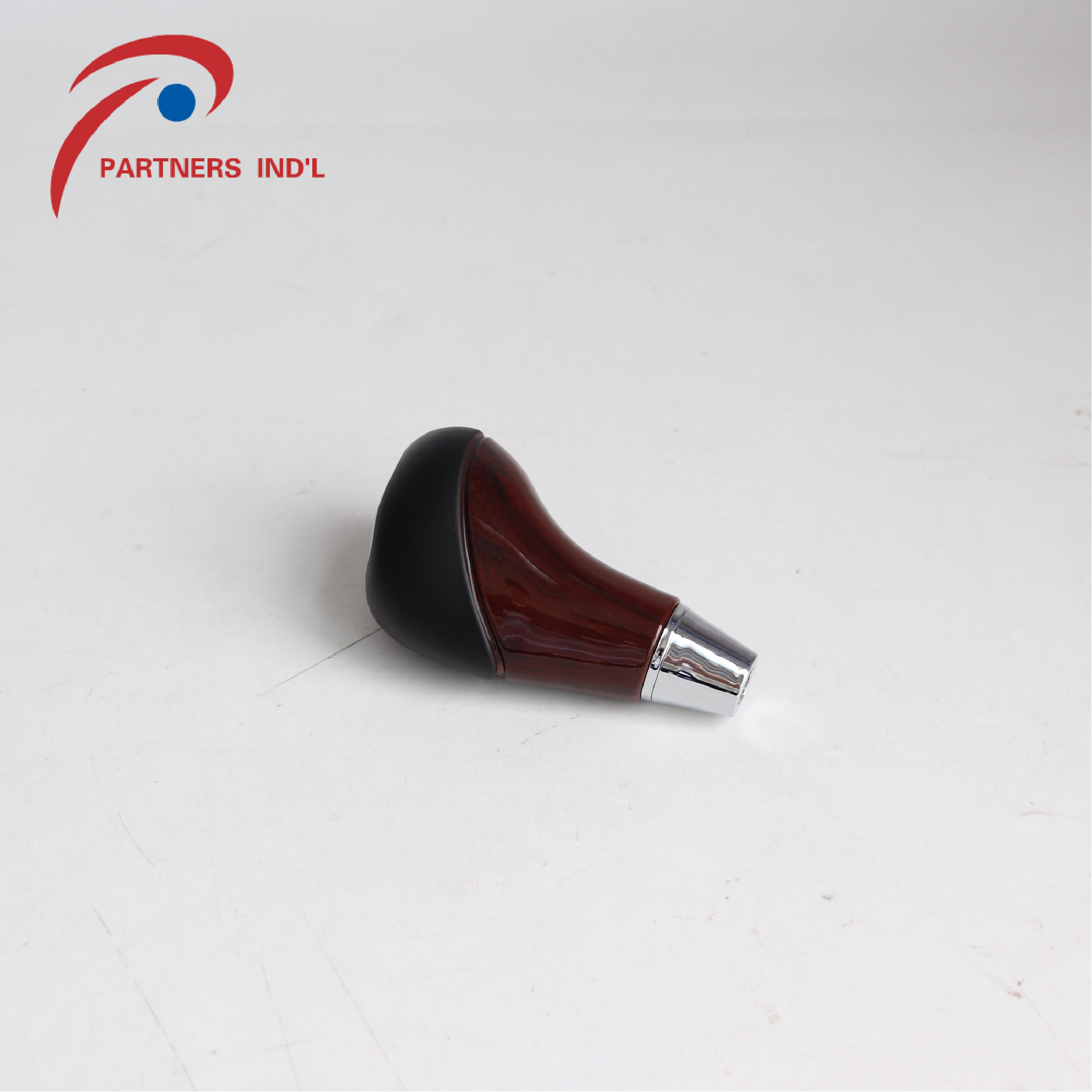 ZPARTNERS Factory Wholesale Customization Gear shift knob Applicable For Mercedes Benz Wood Grain 5 speed/6 speed W203 S203 CL20