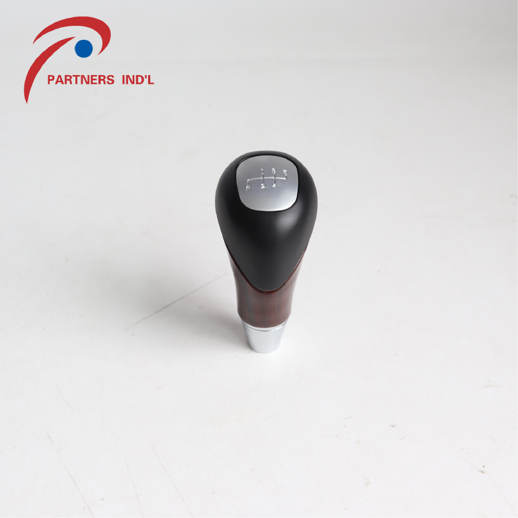 ZPARTNERS Factory Wholesale Customization Gear shift knob Applicable For Mercedes Benz Wood Grain 5 speed/6 speed W203 S203 CL20