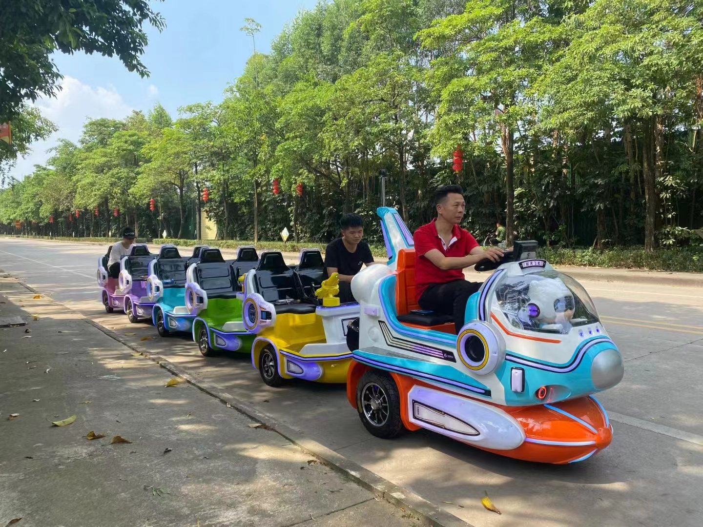 Kids and Adult Park Amusement Little Train Rides Electric Tourist Road Trackles train shopping mall