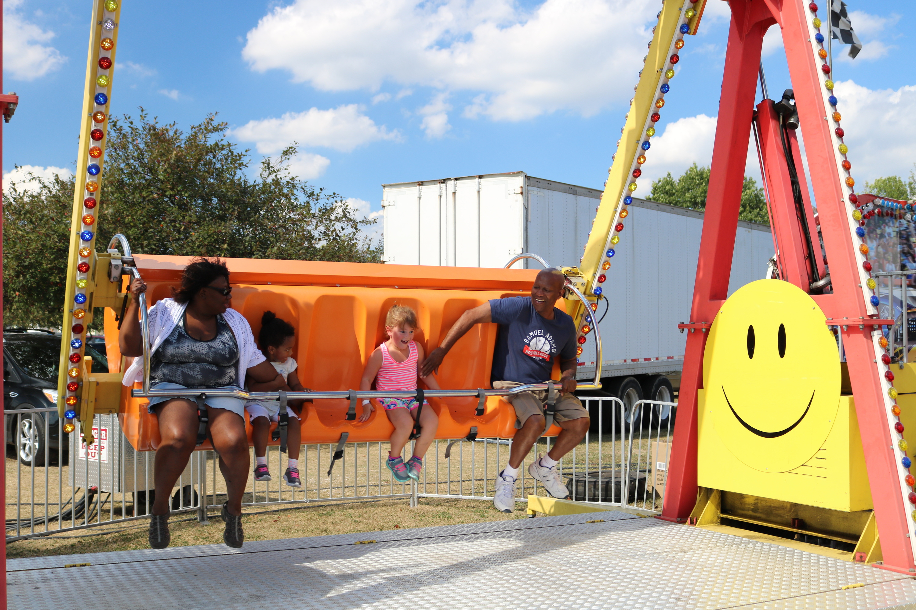 Funny outdoor amusement games machine happy swing rides