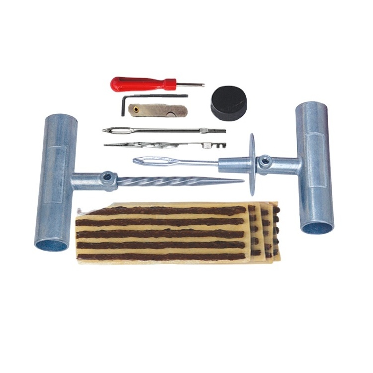 Hand tool tire repair kit with tire plug kit for tubeless tire