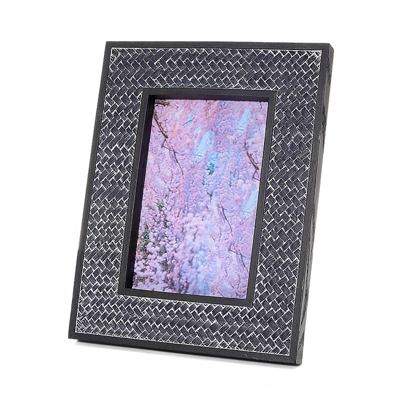 Custom Design Resin Photo Frame Black Grid Textured Ornate Hand Crafted Resin Picture Frame Tabletop Wall Display Resin Frame