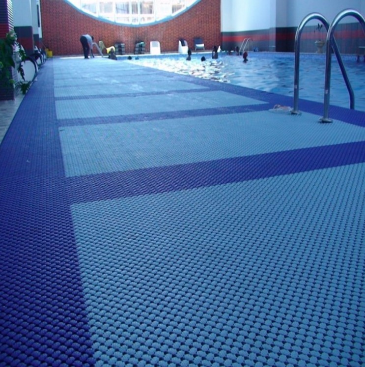 Modular Plastic Interlock Floor Tiles In Swimming Pool