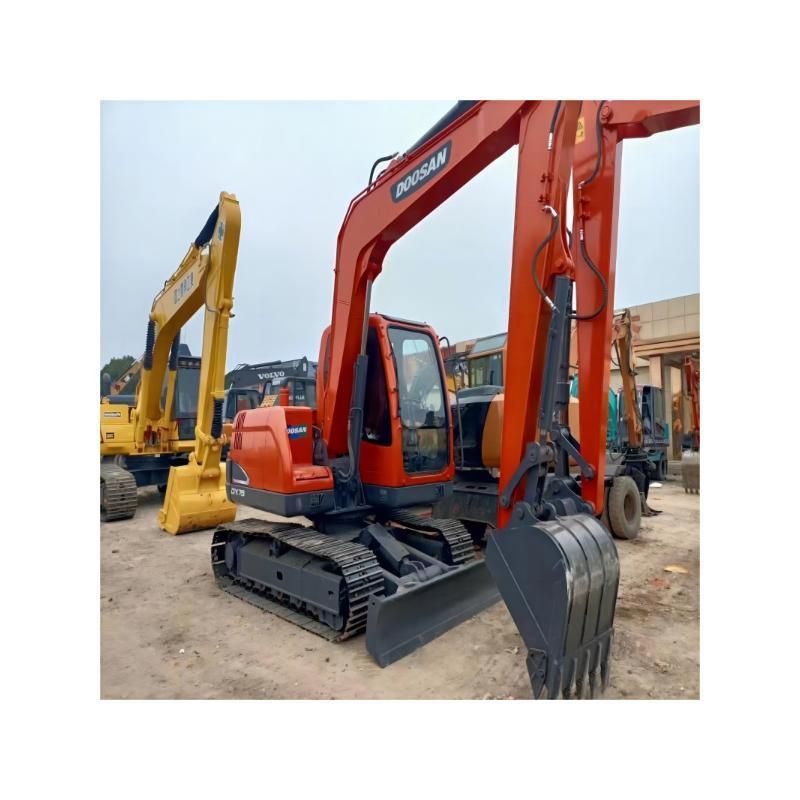 Hot sale doosan excavator dx75 dx60 Used doosan crawler excavator dx75 Doosan excavator with dozer blade