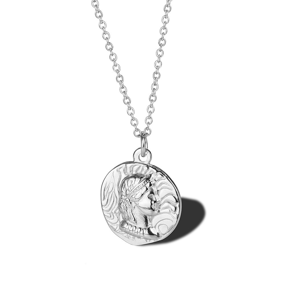 Queen Elizabeth Avatar Round Necklace Titanium Steel Ins18K Gold-plated Gold Coin Ladies Clavicle Chain