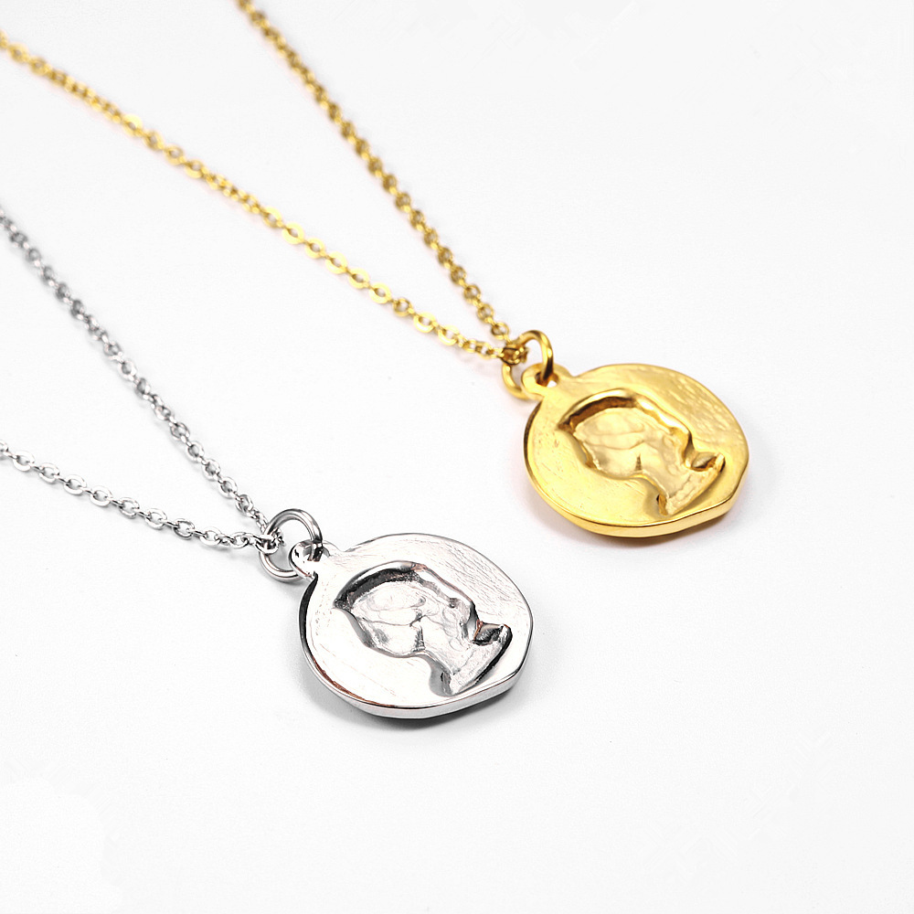 Queen Elizabeth Avatar Round Necklace Titanium Steel Ins18K Gold-plated Gold Coin Ladies Clavicle Chain