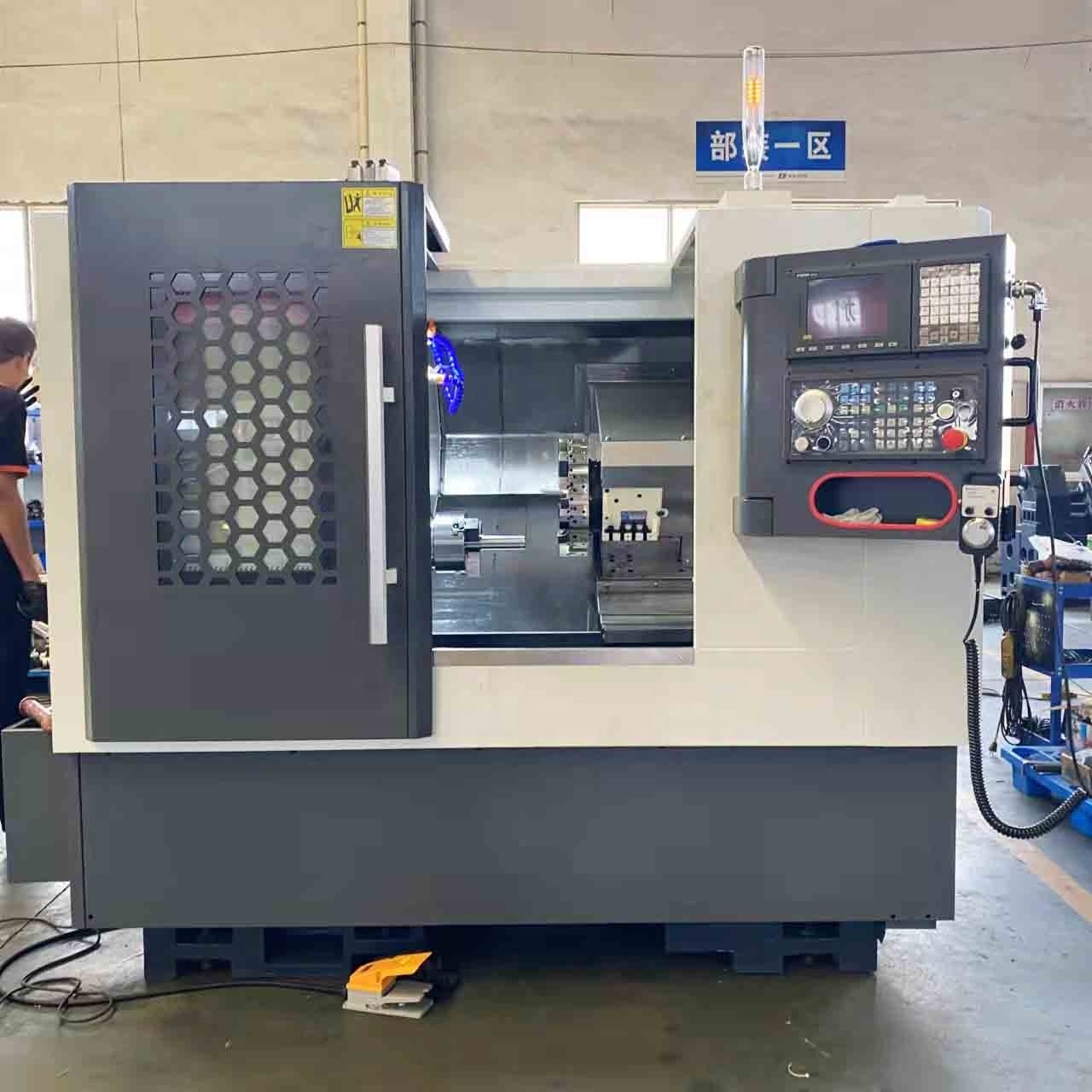 ALTCK50A Vertical And Horizontal Milling Machine CNC Machining Center With 3 Axis 5 Axis CNC Machine