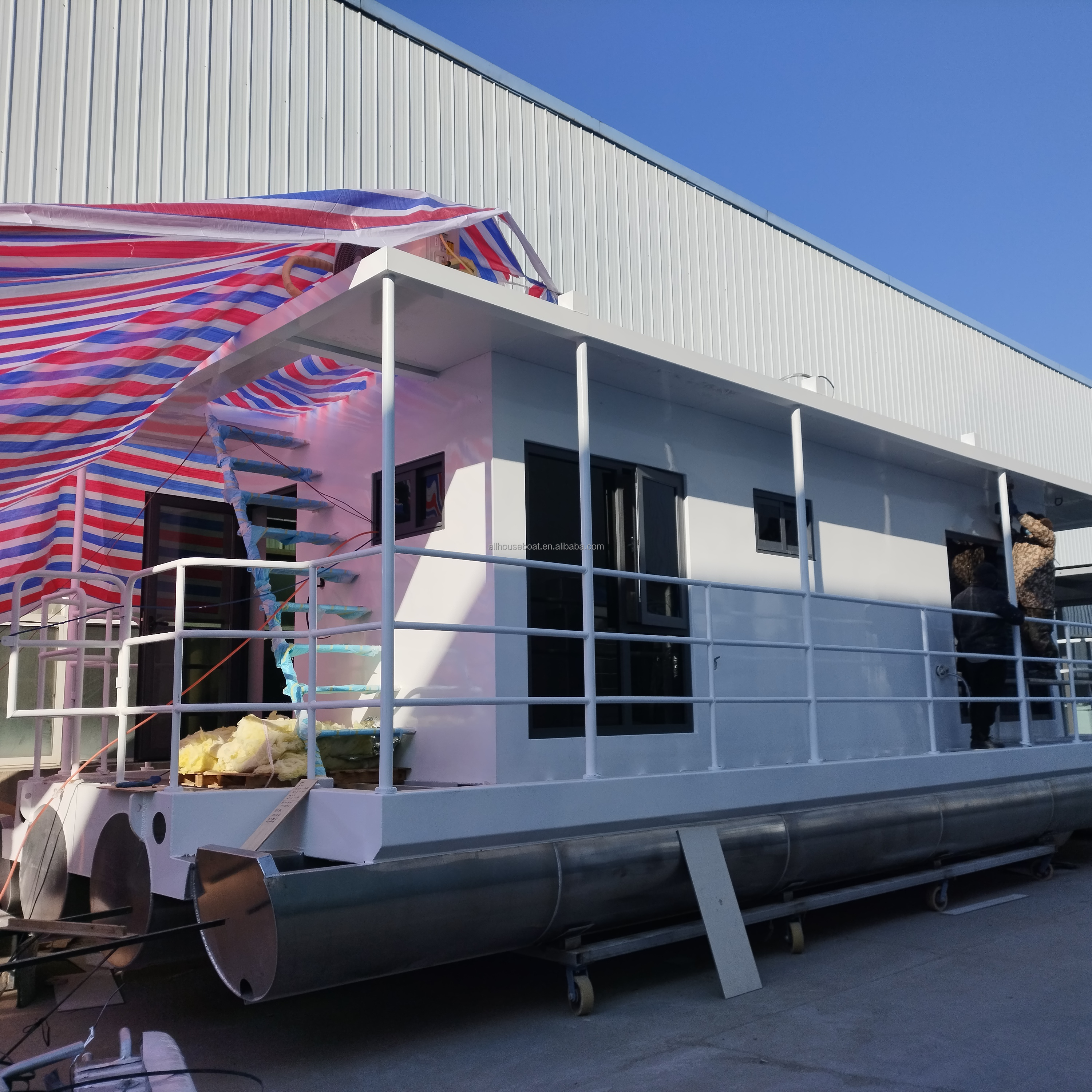 Trailerable Houseboat  Floating Mobile Cabin Modular Floating Cottage House Houseboat Floating Hotel Boat