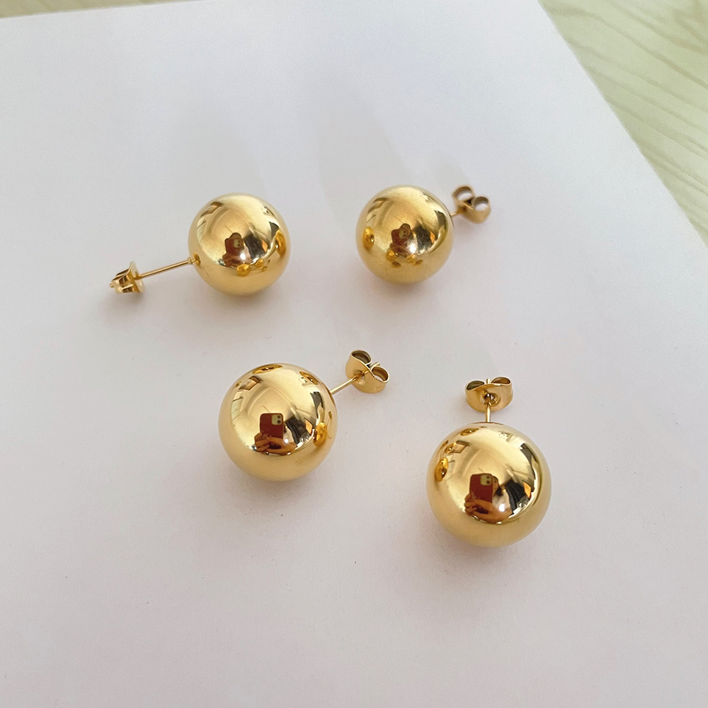 5 Sizes Chunky Ball Stainless Steel Earrings Round 18K Gold Plated Stud Earrings for Women Hip Hop Trendy Minimalist Jewelry Hot