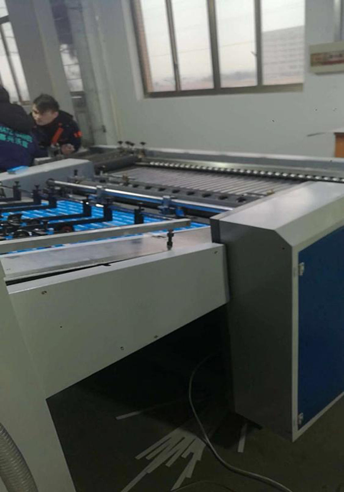 Professional Hydraulic Full Automatic Industrial Playing Card Die Cutting Machine