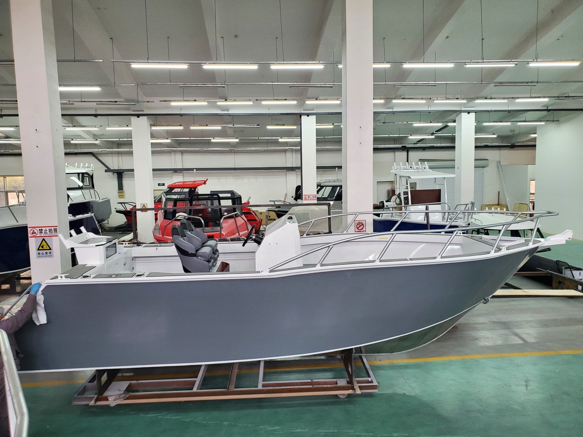 Profiher 7.5 Aluminum Fishing Speed Boat with Outboard Engine Luxury Yacht Cabin in the Center