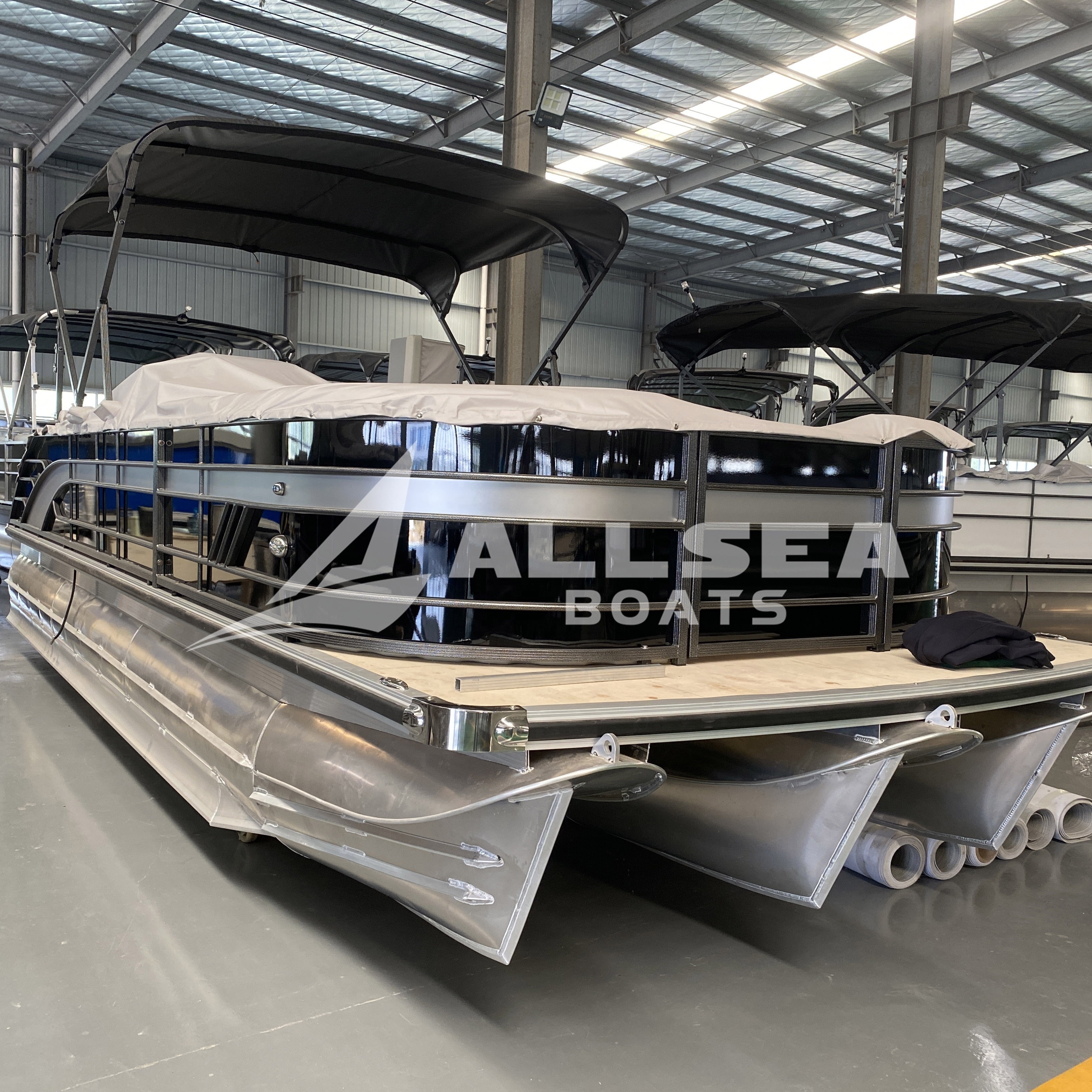 21ft-30ft China Factory Customized Durable Aluminum Flooring Leisure Pontoon Boat for Sale