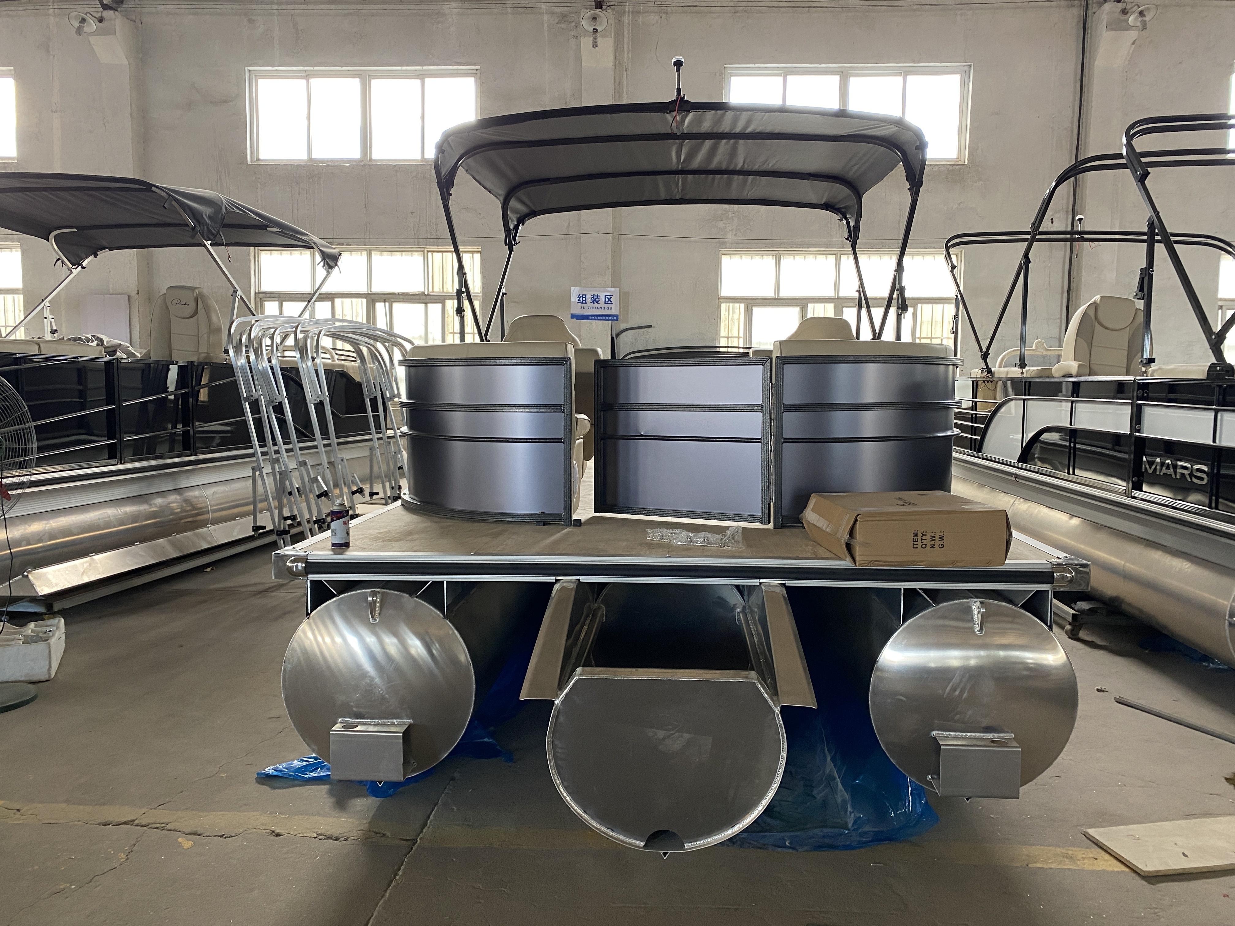 6.4m/7m/7.6m/8.2m/9m Aluminum Welded Luxury Family Water Jet Party Leisure Speed Boat Pontoon