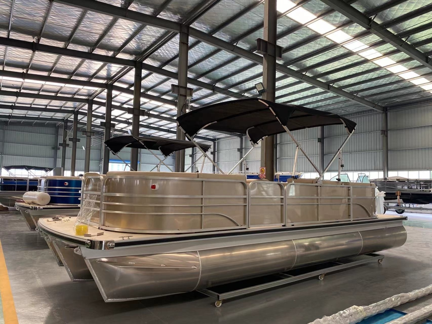 6.4m/7m/7.6m/8.2m/9m Aluminum Welded Luxury Family Water Jet Party Leisure Speed Boat Pontoon