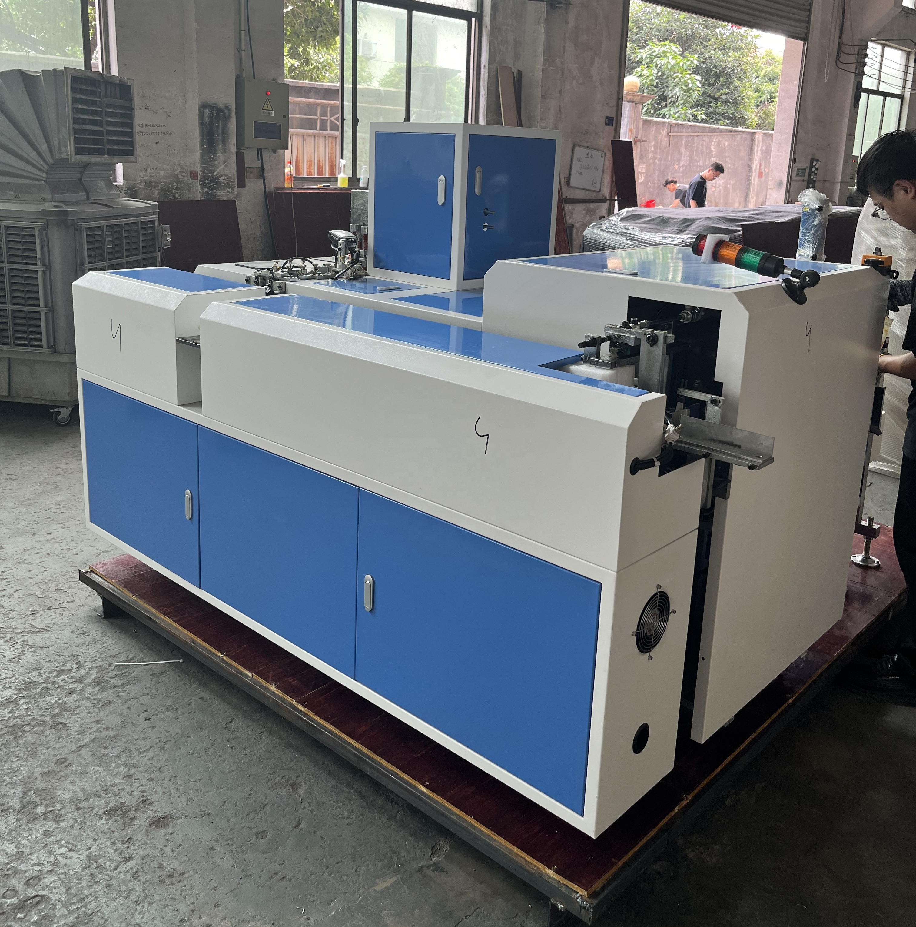 Professional Manufacturer Automatic Poker Card Slitting And Collating Machine