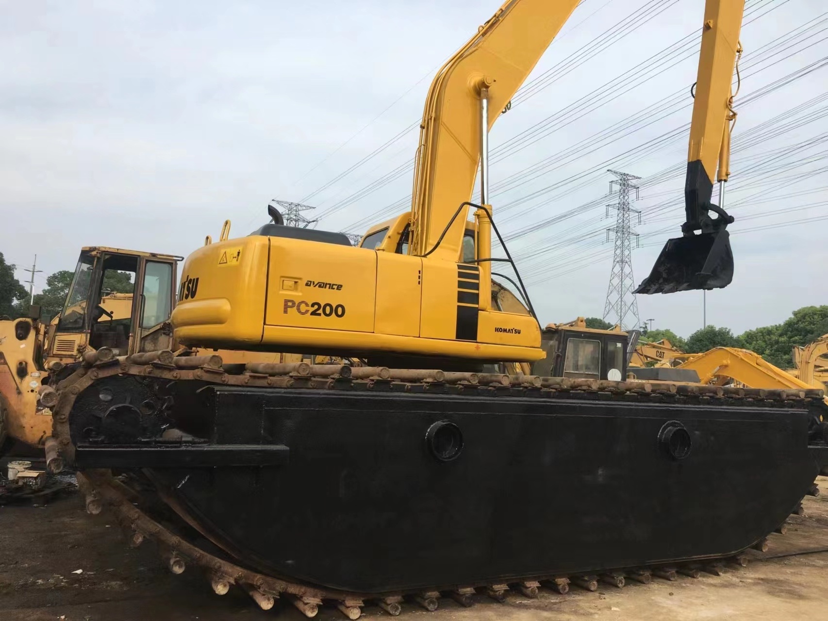 Long boom crawler amphibious digger wetland Komatsu PC200 excavator machine amphibious excavation