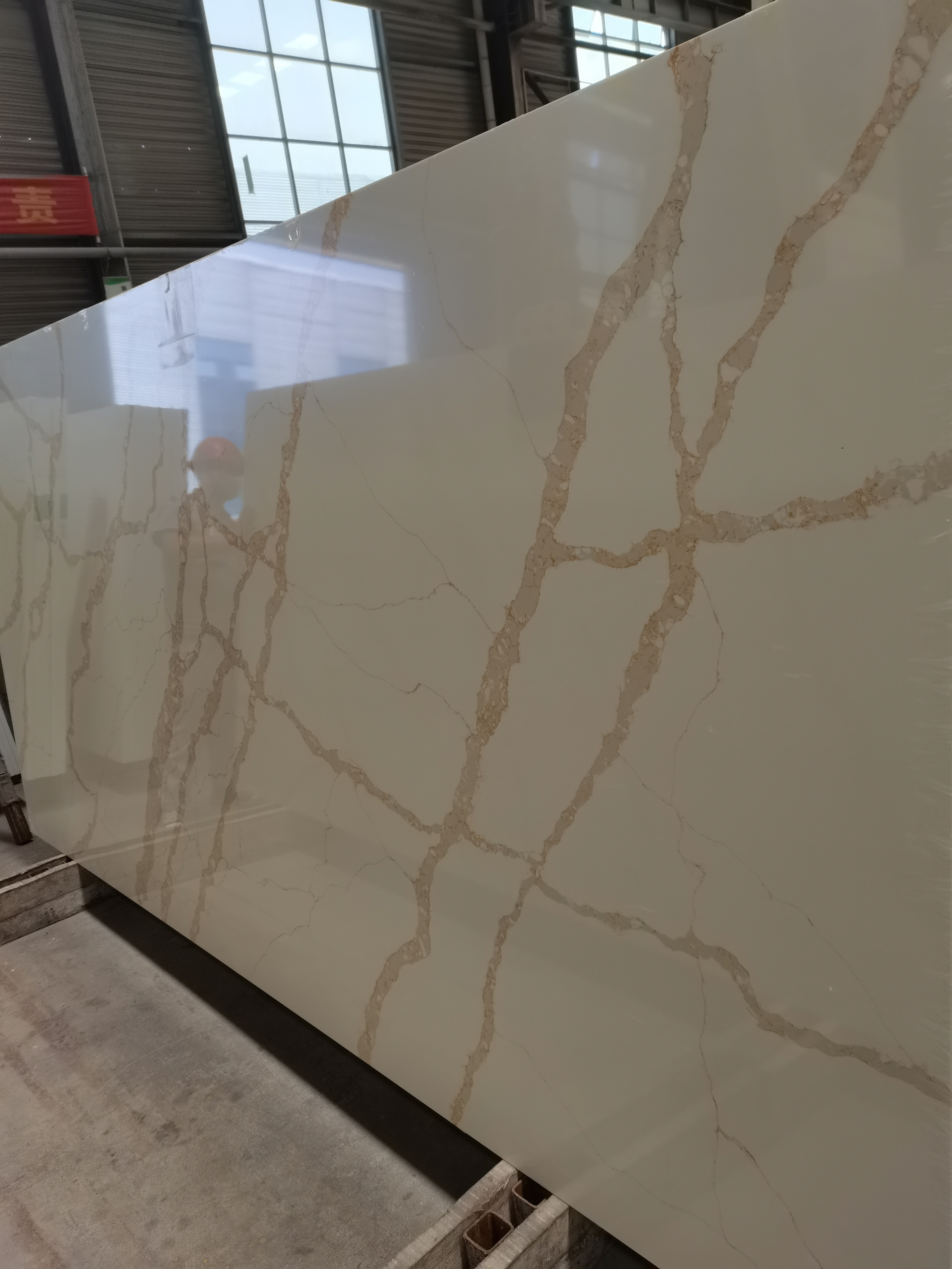 Factory price calacatta style quartz slab engineered stone quartz for kitchen countertop calacatta gold quartz