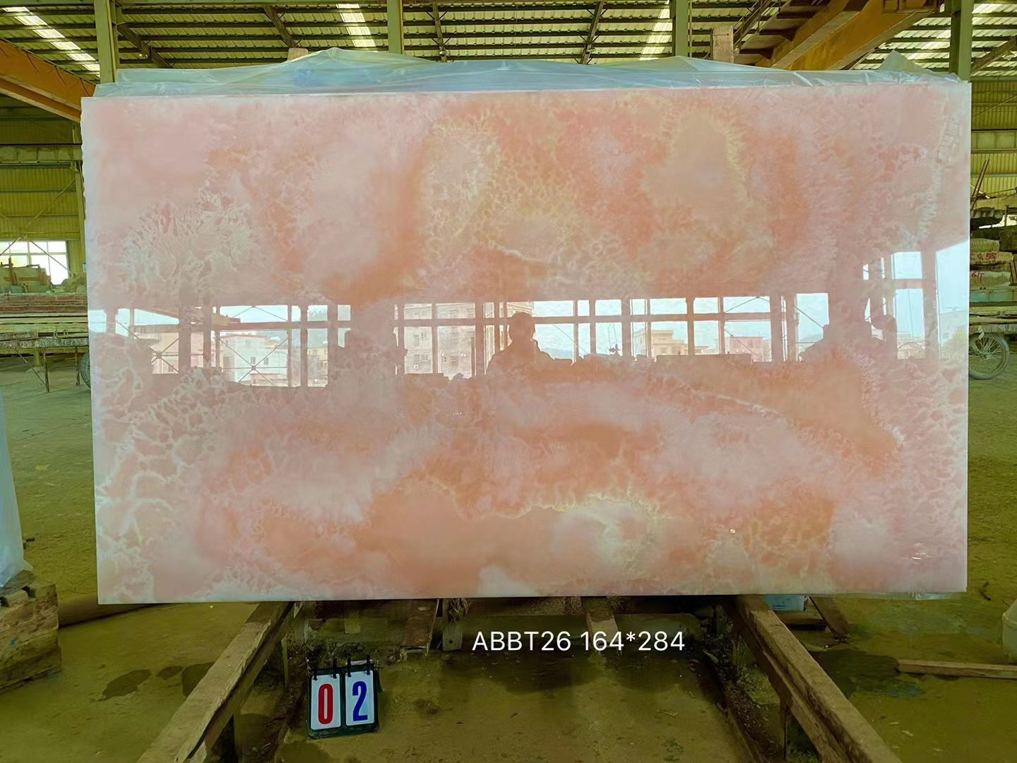 Luxury Decoration Unique Natural Pink Onyx Marble Slabs Polished Onyx Stone