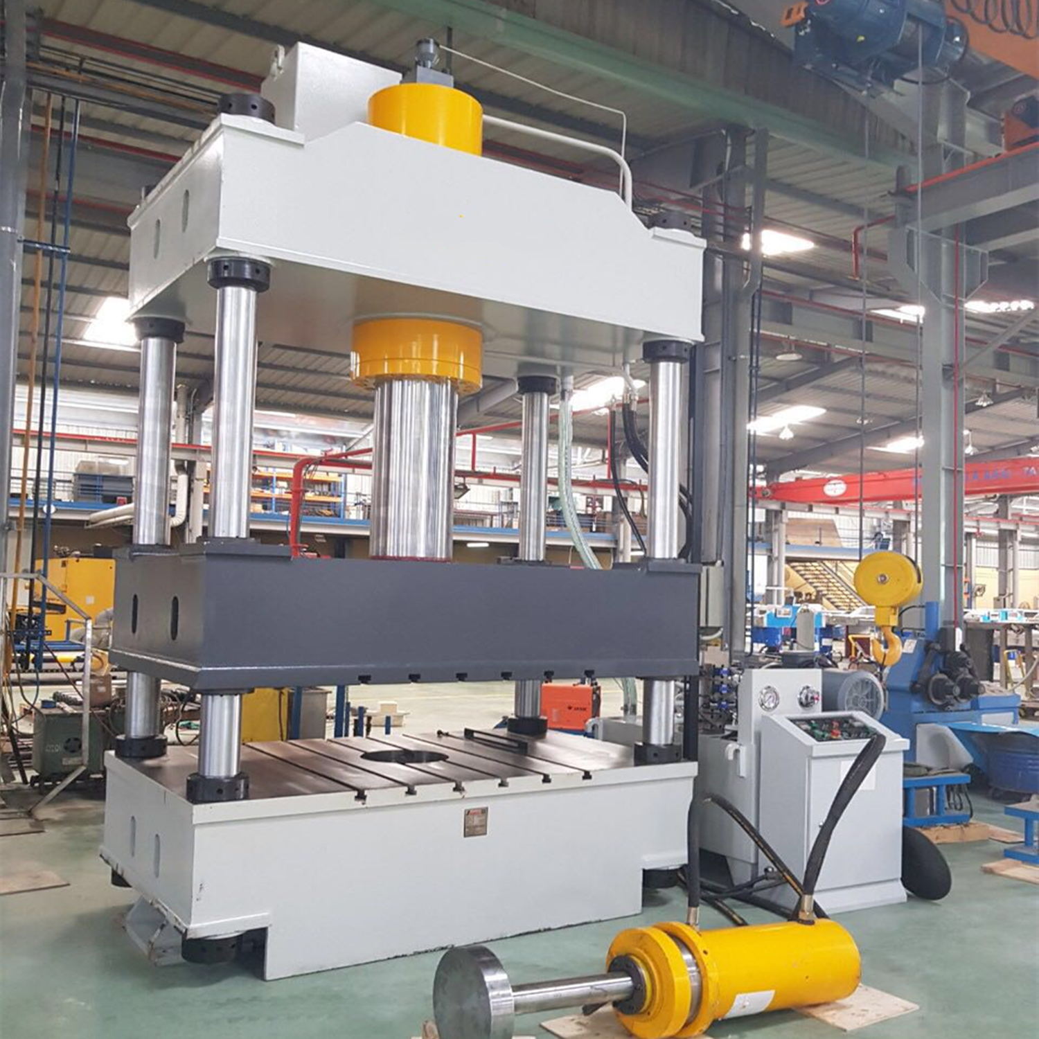 Four Column Deep Draw Electric Punching Machines 100 Ton  200 Ton 500 Ton Hydraulic Press