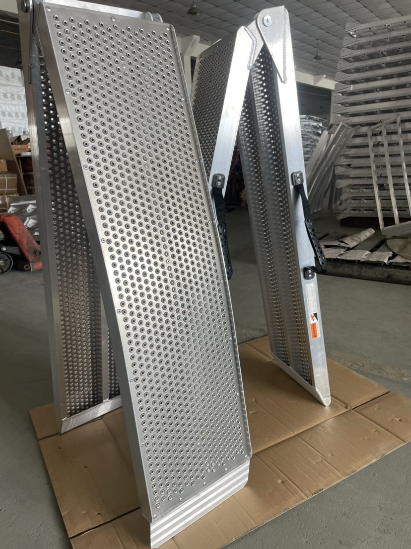 750 LBS Roll  Aluminum Equipment Trailer Ramps Loading