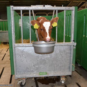 Factory Price ECO Friendly LLDPE Easy to Operate Calf Equipment Farms House Calf Hutch