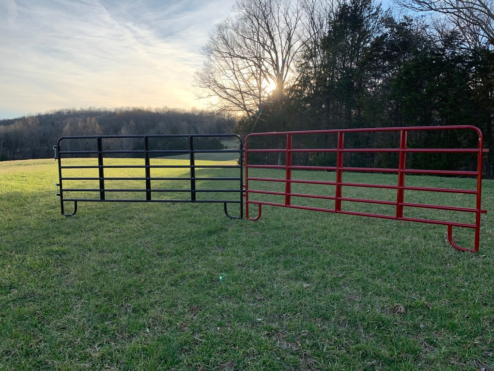 Round portable used horse panels product on farm for sale