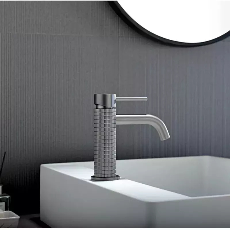 AMAXO Modern Latticed Single Hole Deck Mounted Bathroom Water Basin Faucet Mixer Taps