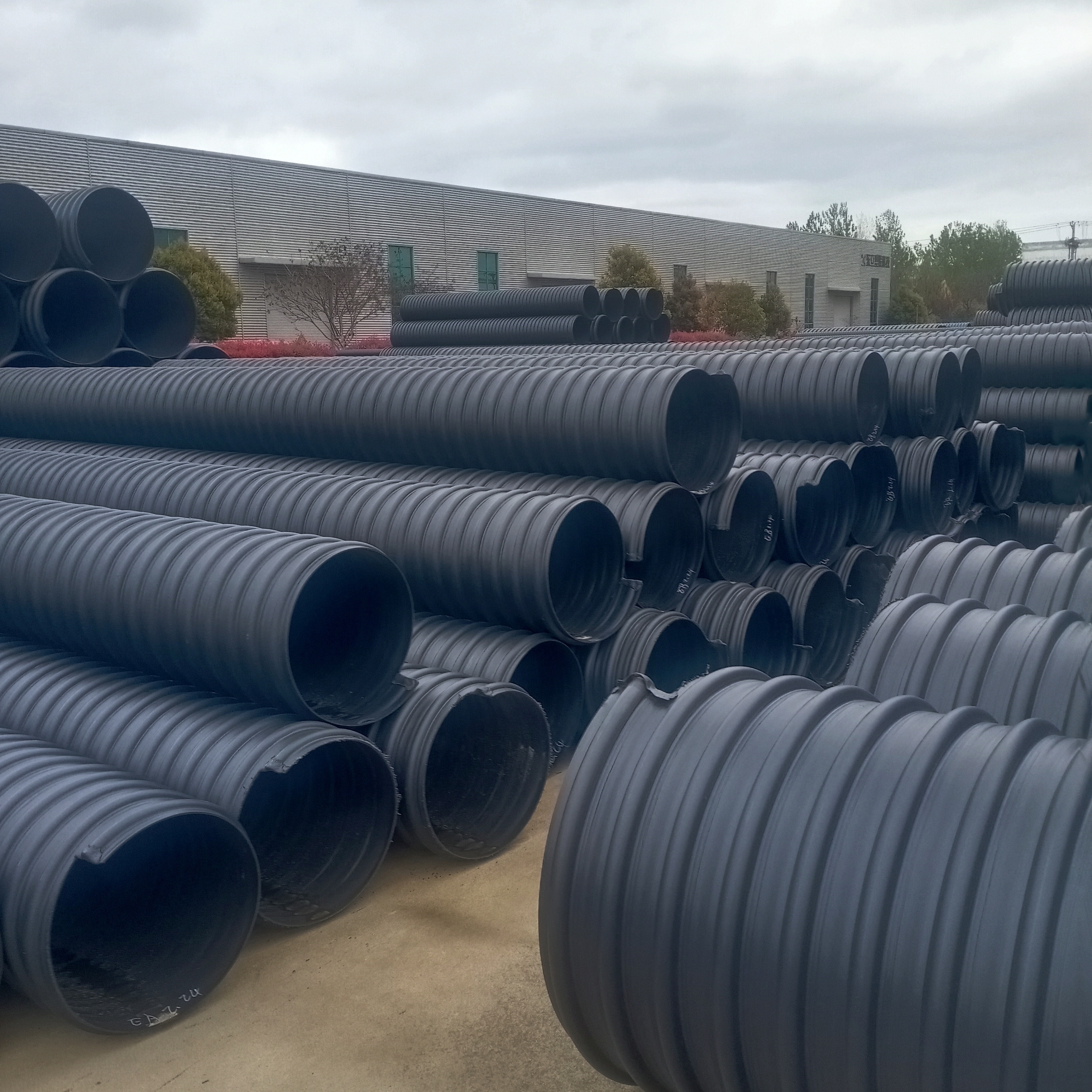 HDPE corrugated pipe 5 cm  underground drainage pipe 2 meter