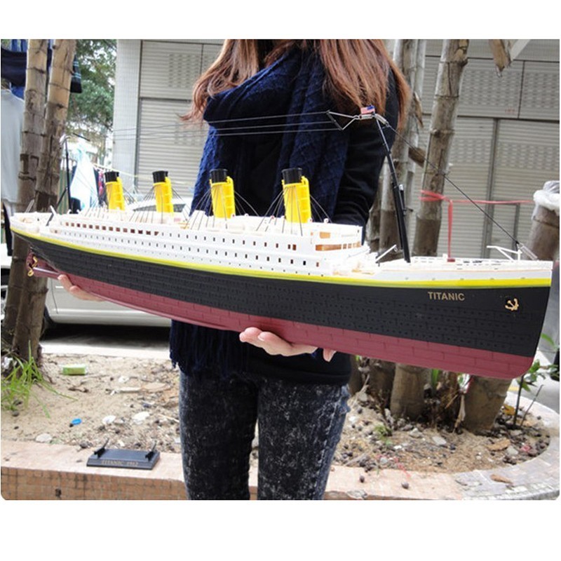 Hot sales RC Boat 1:325 Scale Titanic Sea Grand Cruise Ship 3D Titanic Century Classic Love RC Ship High Simulation Large Toys