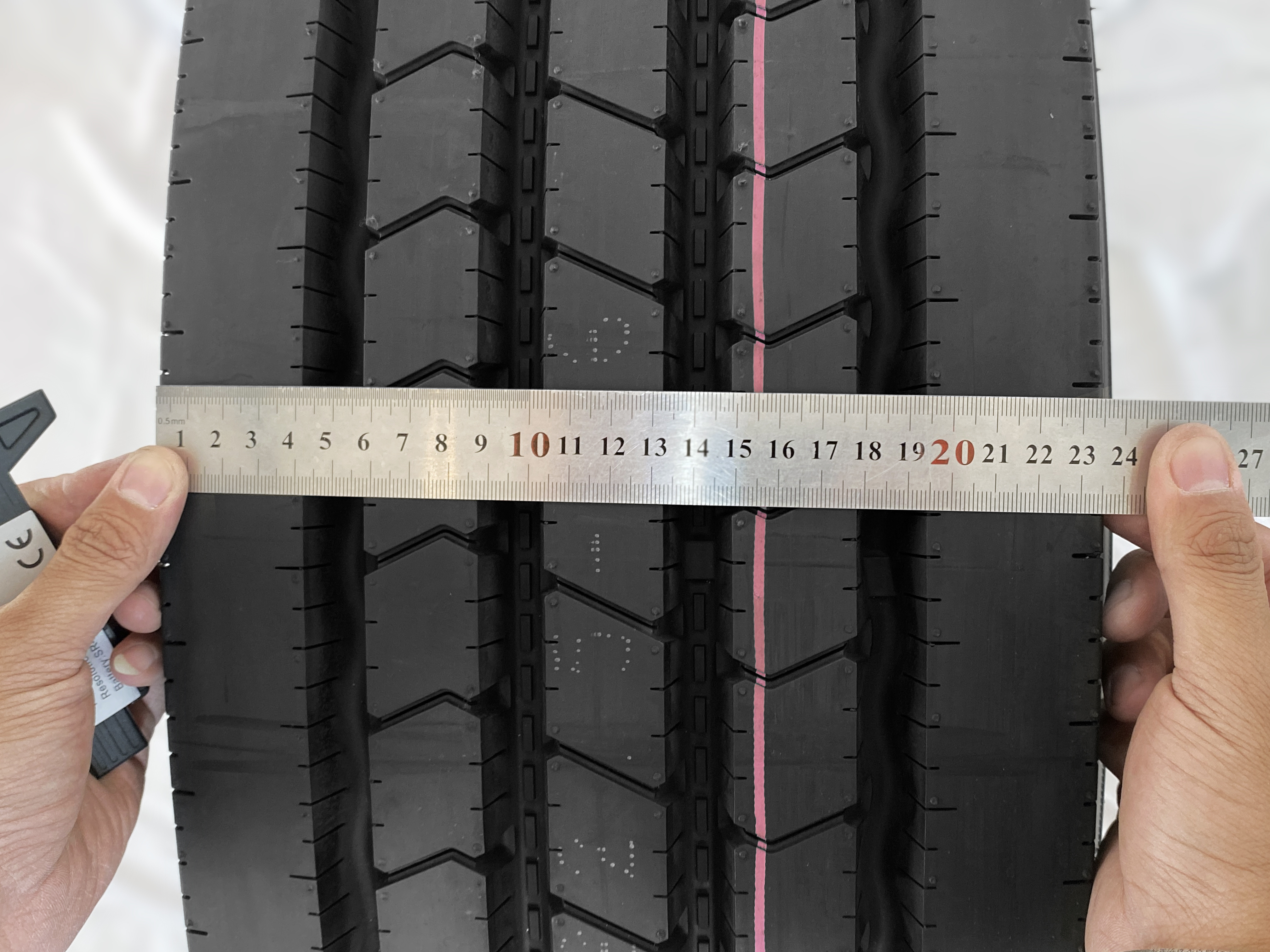 Wholesale 588 295 75 11r 24.5 315/80r22.5 Rubber Radial Wheel Semi Truck Tyres Truck Tires